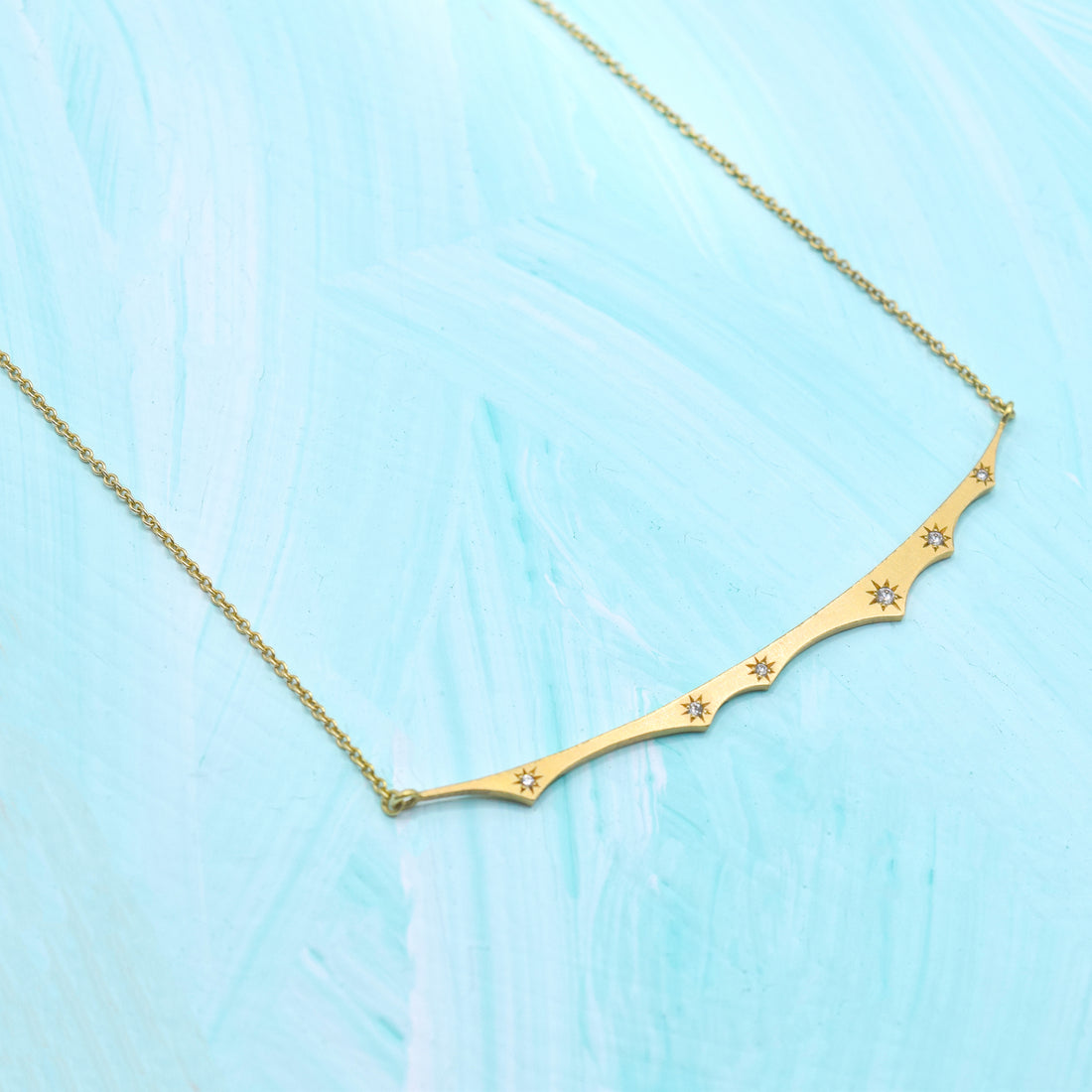 Annie Fensterstock Gold & Diamond "Scallop Bar" Necklace